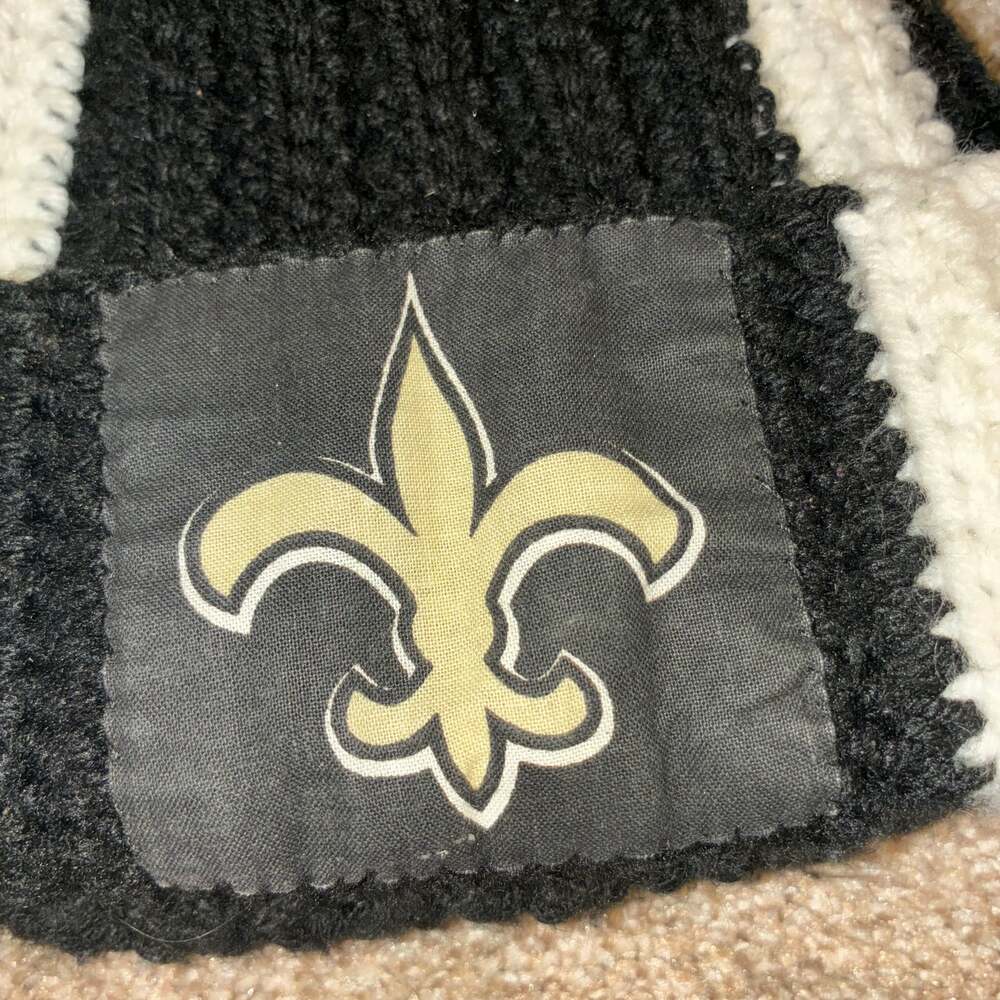 47 New Orleans Saints Bering Cuff Knit Cap - Picture 2 of 2